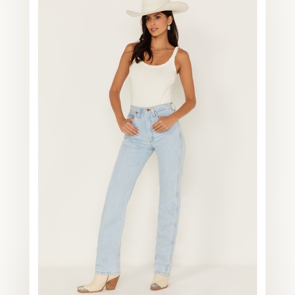 Wrangler Women's High Rise Light Blue Jeans